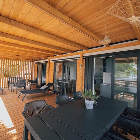 Mobile Homes Selce - Lighthouse מראה חיצוני תמונה