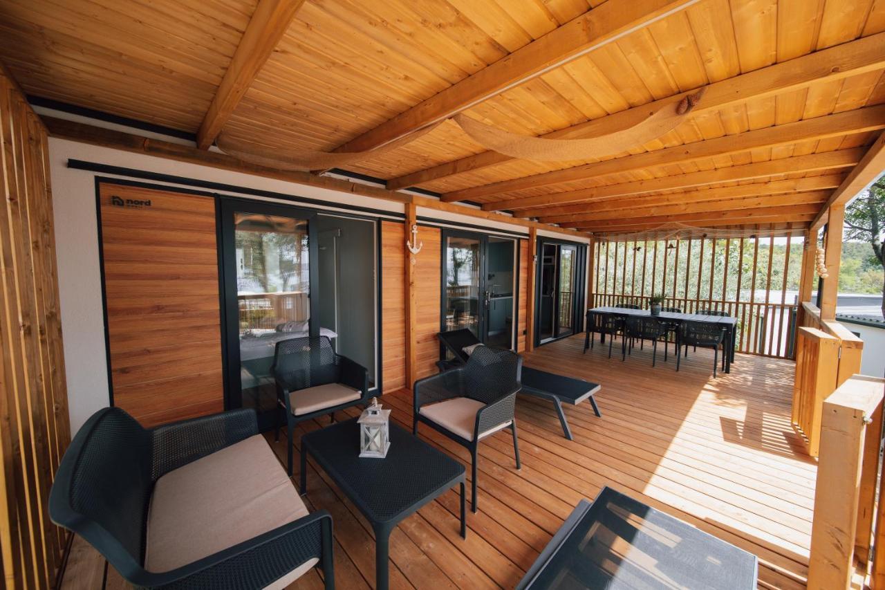 Mobile Homes Selce - Lighthouse מראה חיצוני תמונה