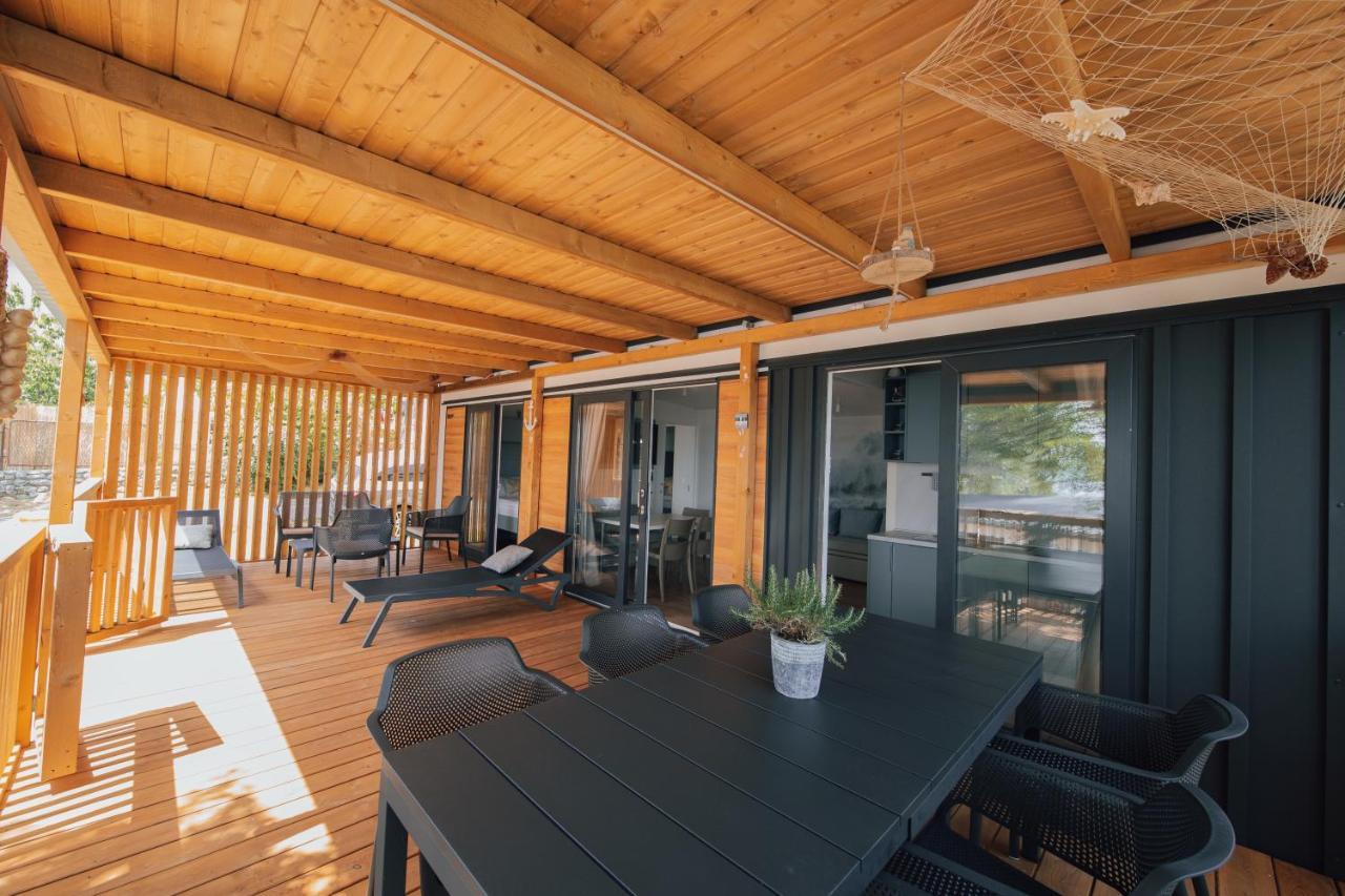 Mobile Homes Selce - Lighthouse מראה חיצוני תמונה