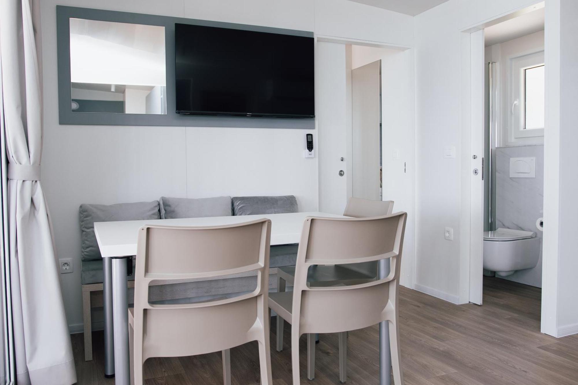 Mobile Homes Selce - Lighthouse מראה חיצוני תמונה
